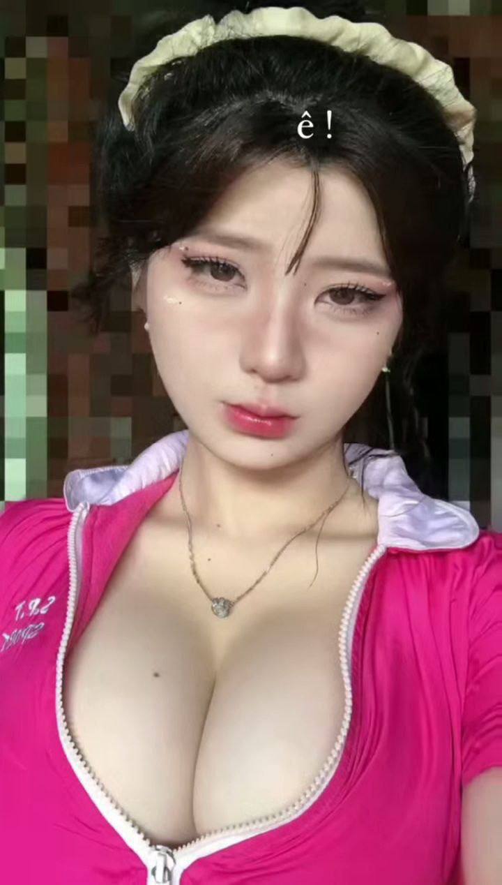 Cô bạn gái quê đáng thương và cạm bẫy ở công ty trên phố tokyo