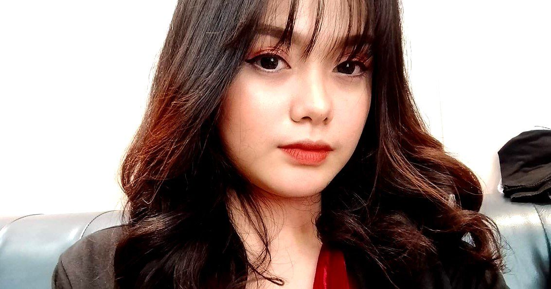 Sắp cầu hôn người yêu nhưng cô bạn thân trắng nõn nà say xỉn thế này không đụ hơi phí